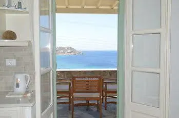 Panthea Aparthotel 2*